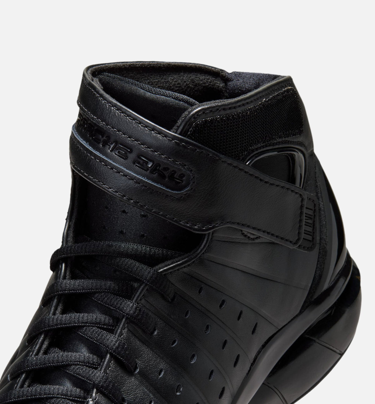 Air Zoom Huarache 2K4 OT – Men's Lifestyle Shoe in Black/Black