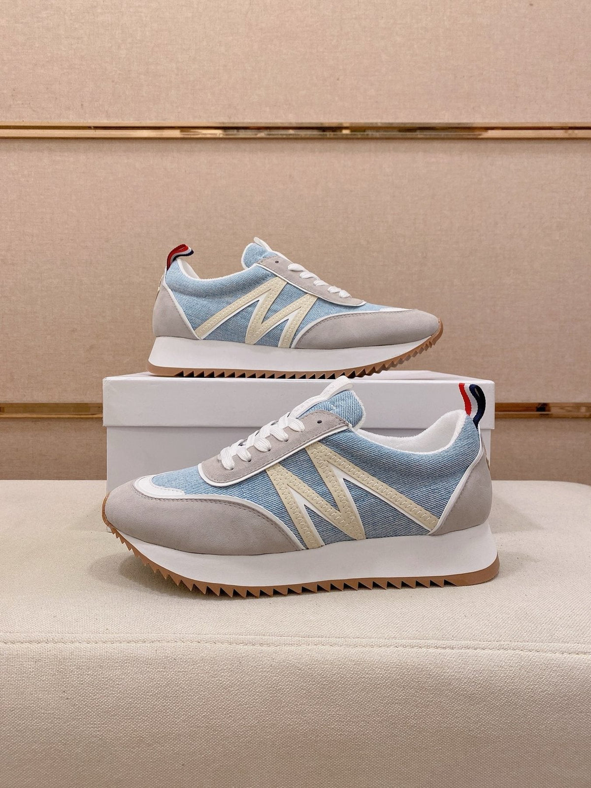 Men's Light Blue and Gray Low-Top Sneakers